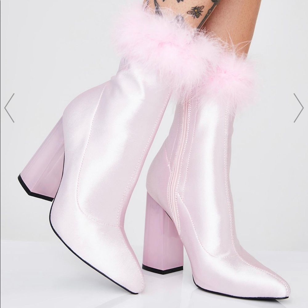 NWT Pink faux fur boots